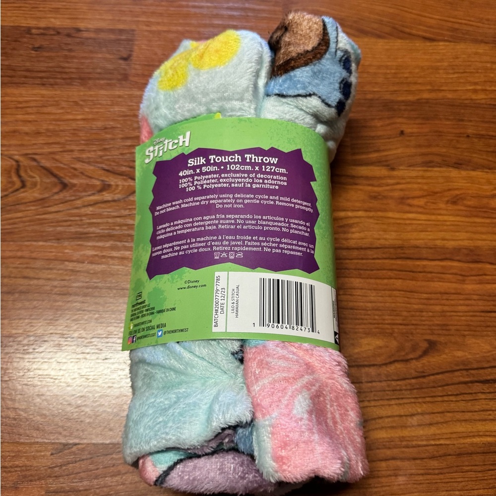 Disney Stitch Blanket - Picture 2 of 2